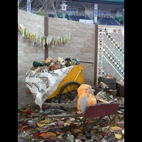 Овощи из кусочков ткани на фестивале квилта. 