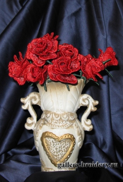 Розы. Вышивка. 