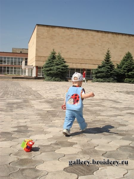 Детский костюм. Машинная вышивка