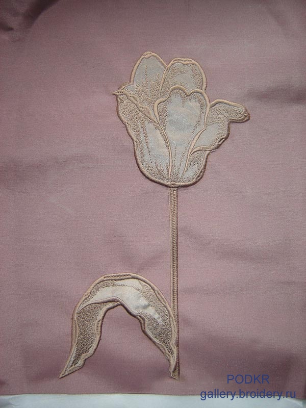 Подушка тюльпан-3