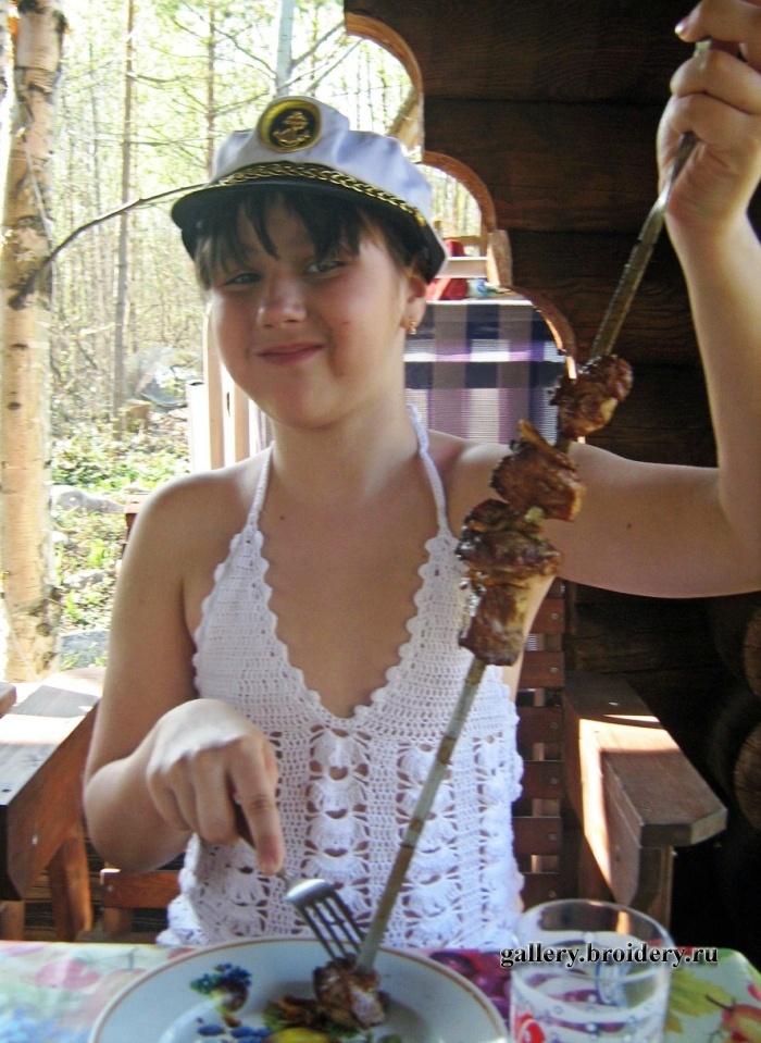 Белая маечка