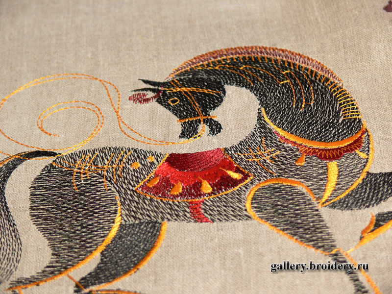 Коник. Городецкая роспись. Машинная вышивка