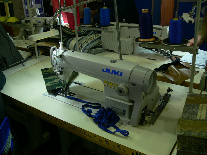 Швейная машина