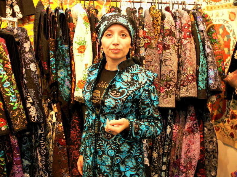 Выставка. На стенде "Золотая Бухара".