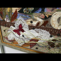 "Позолота вся сотрется". Бабочка на кружевном платке.