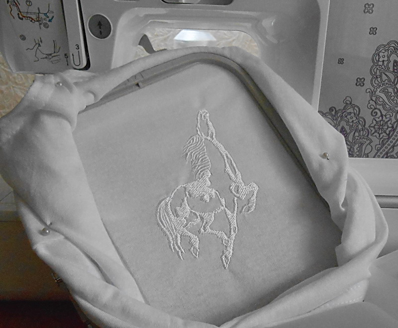 Машинная вышивка. Детская маечка.