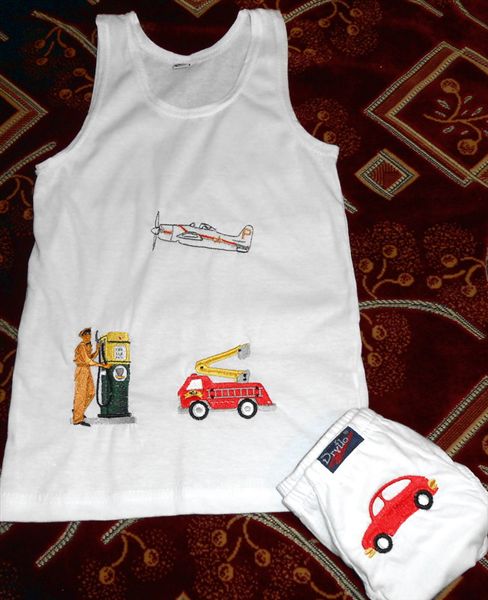 Комплект с машинками. Машинная вышивка