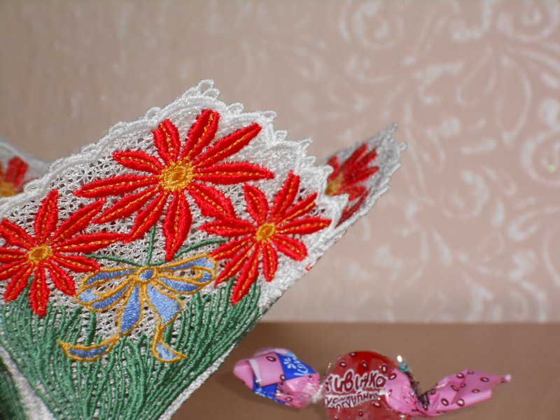 Машинное кружево. Ваза