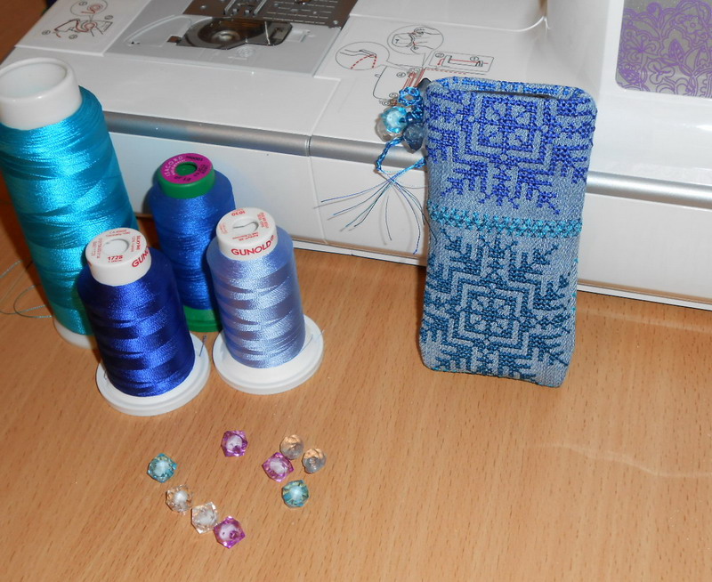 Машинная вышивка. Чехол