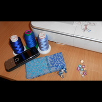 Чехол для телефона. Машинная вышивка