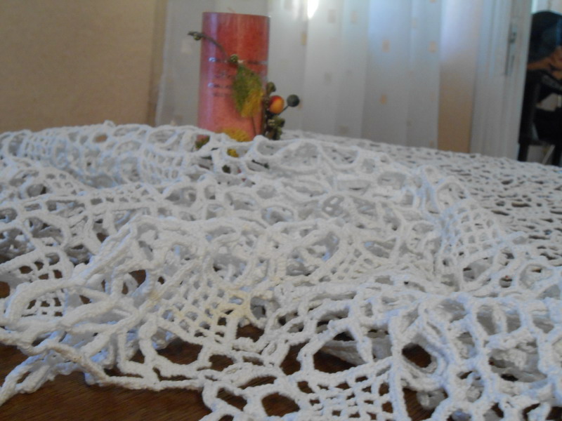 Кружевная скатерть