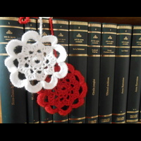 Бело-красный амулет - мэрцишор