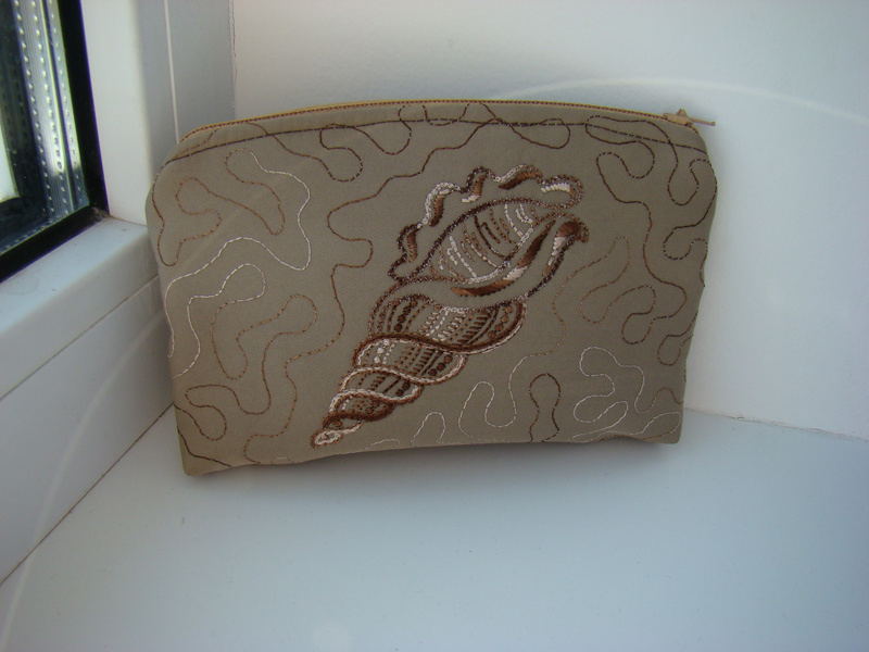 Ракушка на косметичку