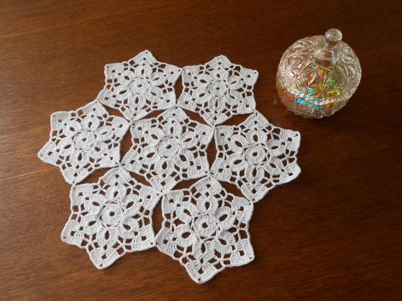 Салфетка "Снежинки"