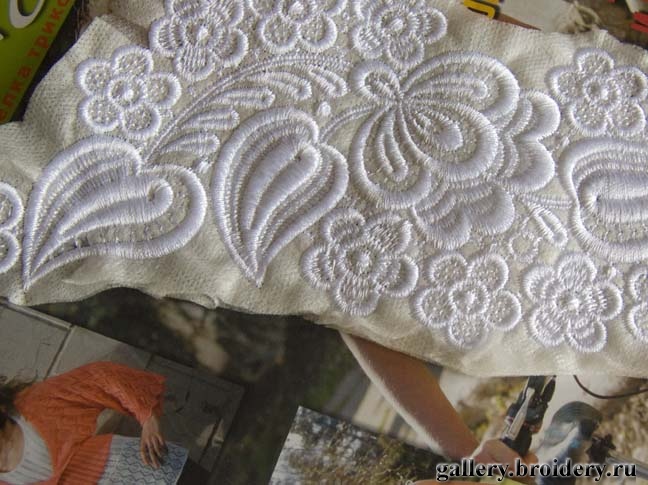 Вышивка на водорастворимом стабилизаторе. 