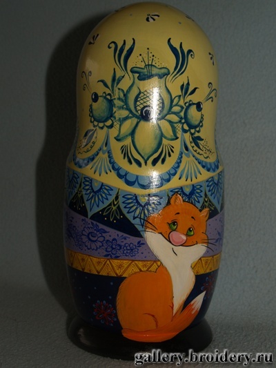 Матрёшка с кошкой.