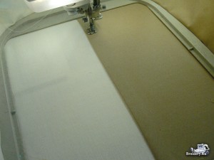 Соединяем две ткани машинной вышивкой 3