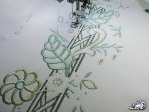 Vyshivka_po_bokovomu_shvu_brjuk_17