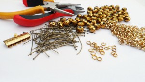 Собрать браслет. Инструменты и материалы