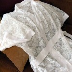 Домашний халат из кружевной ткани