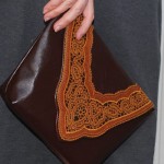 Дамская сумочка, украшенная кружевом