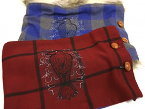 Шарф-хомут с машинной вышивкой