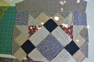 Лоскутное шитье: Подушка в прованском стиле 