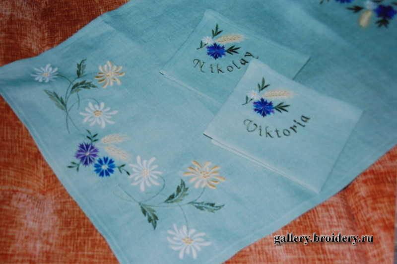 Край дорожки и салфетки