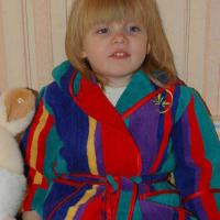 Вот только, почему я сшила его махрой на лицо, а бархатом - на изнанку?