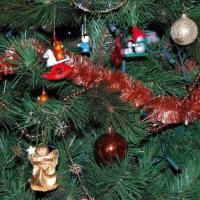 В этом году елка "прошлогодняя"...