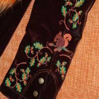 Белочка на брючках