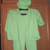 Трикотажный костюм. Шитье на оверлоке