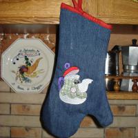 Машинная вышивка. Рукавица-прихватка