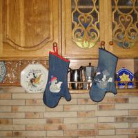 Рукавица-прихватка. Вышивка сделана на вышивальной машине