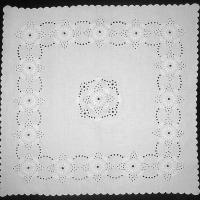 Салфетка квадратная белая