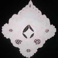 Салфетка-уголок квадратная бледно-розовая