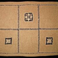 5-ая салфетка из набора для столовых приборов