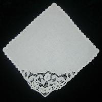 Уголок белого цвета