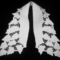 Воротник прямой белый "Листья"