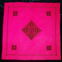 Салфетка квадратная темно-малинового цвета