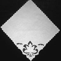 Уголок белого цвета