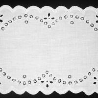 Салфетка овальная белая