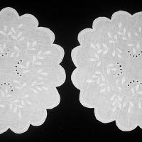 2 салфетки круглые белые