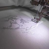 Конь. Машинная вышивка. Монохром.