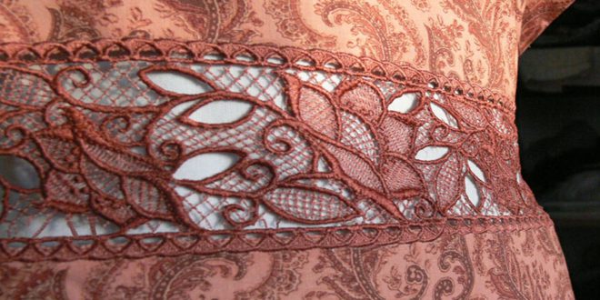 Как соединить две ткани полоской вышитого кружева