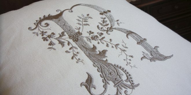 Мастер-класс: Подушка с вышитой монограммой